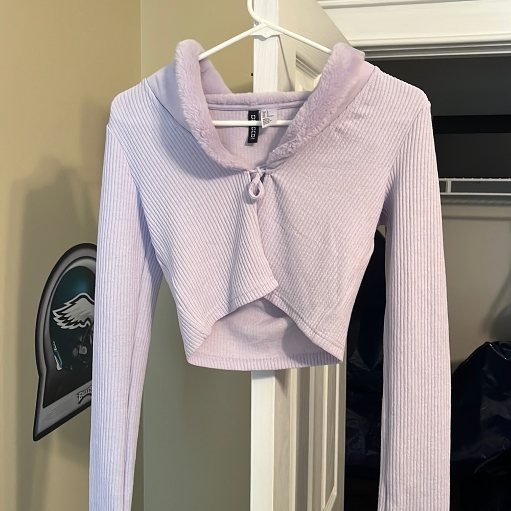 DIVIDED Long sleeve crop top